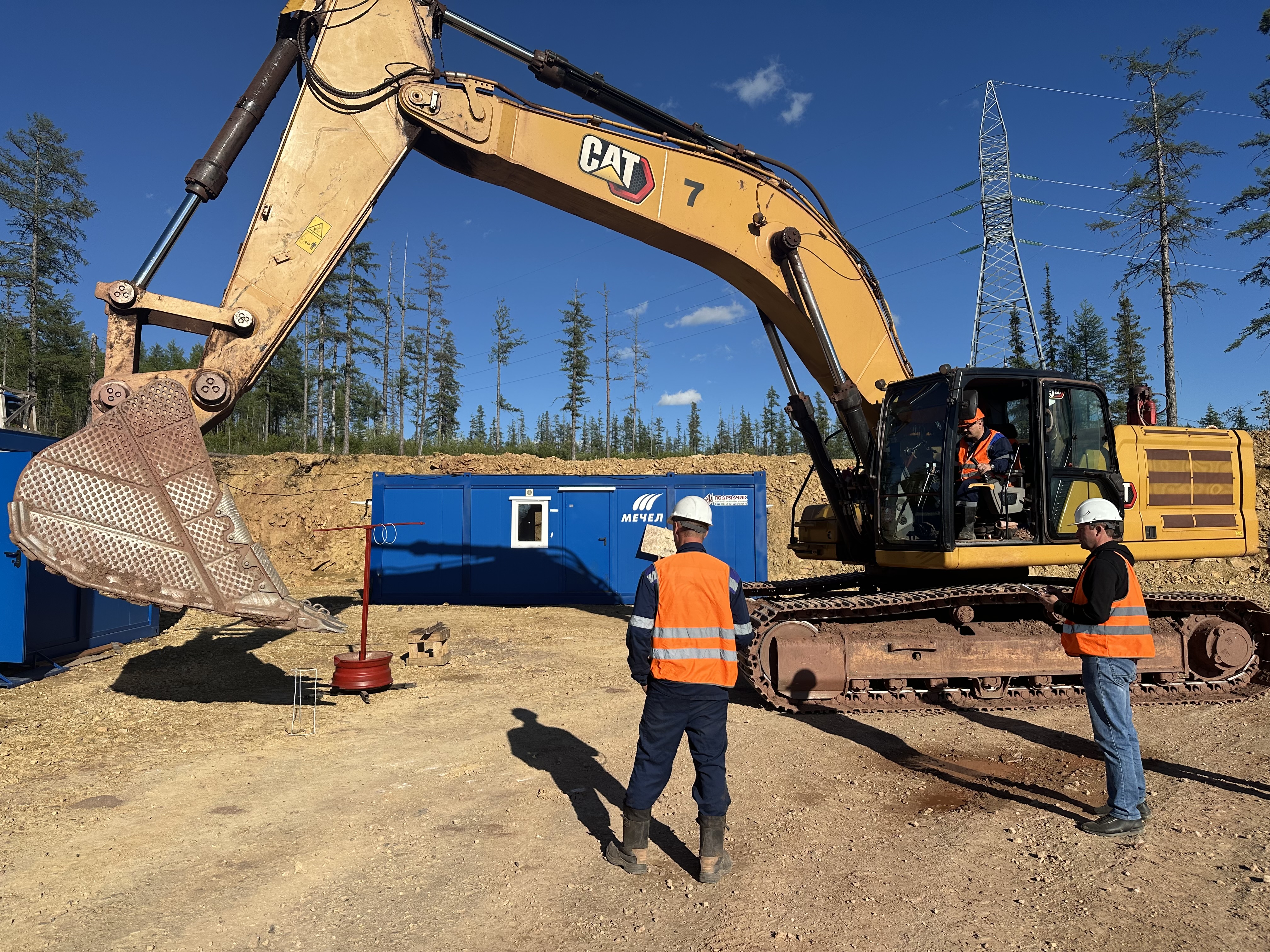 В «Якутской рудной компании» выбрали лучших среди водителей самосвалов и машинистов экскаваторов