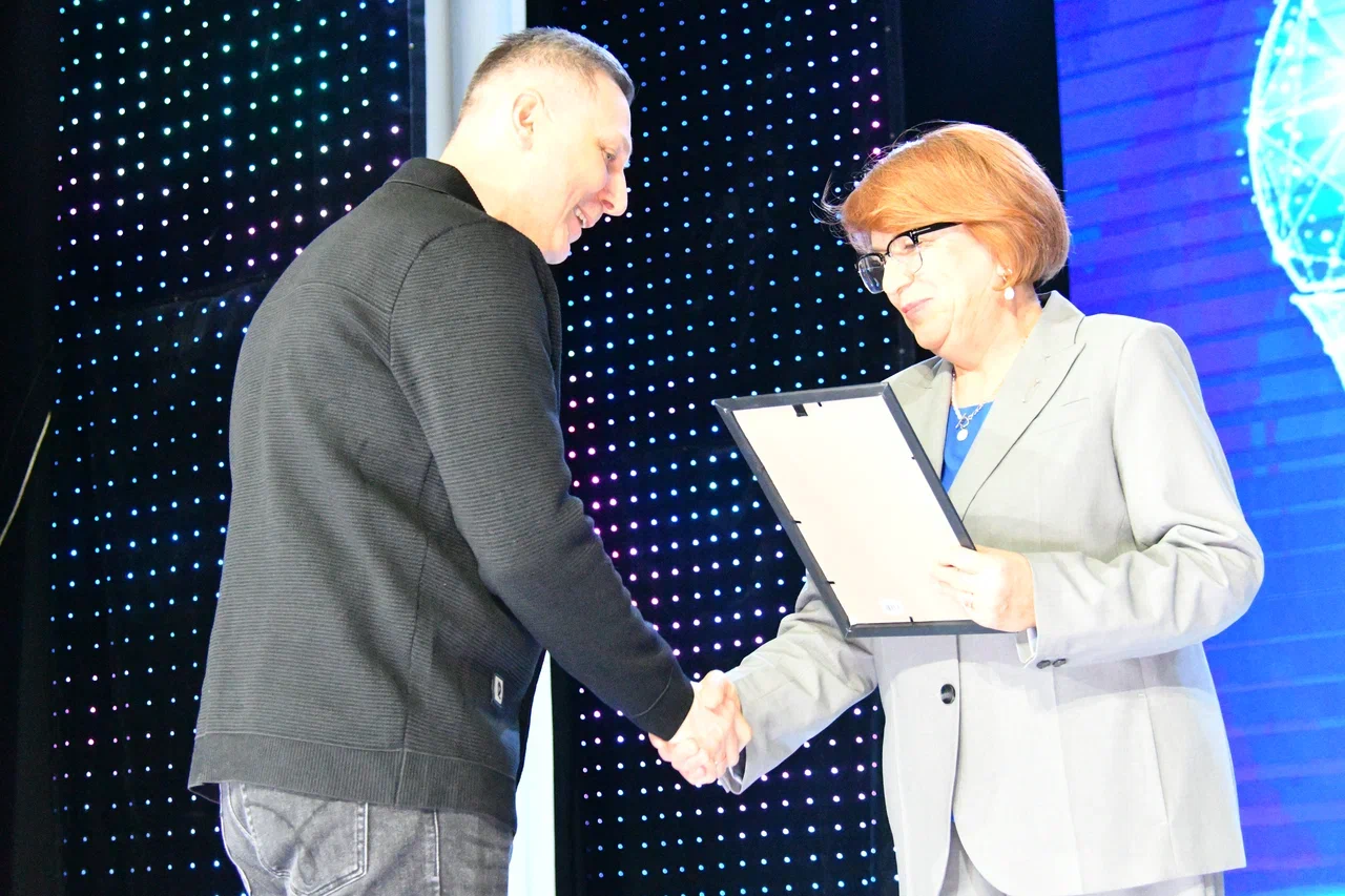 Сотрудники Южно-Кузбасской ГРЭС получили награды в рамках празднования Дня энергетика