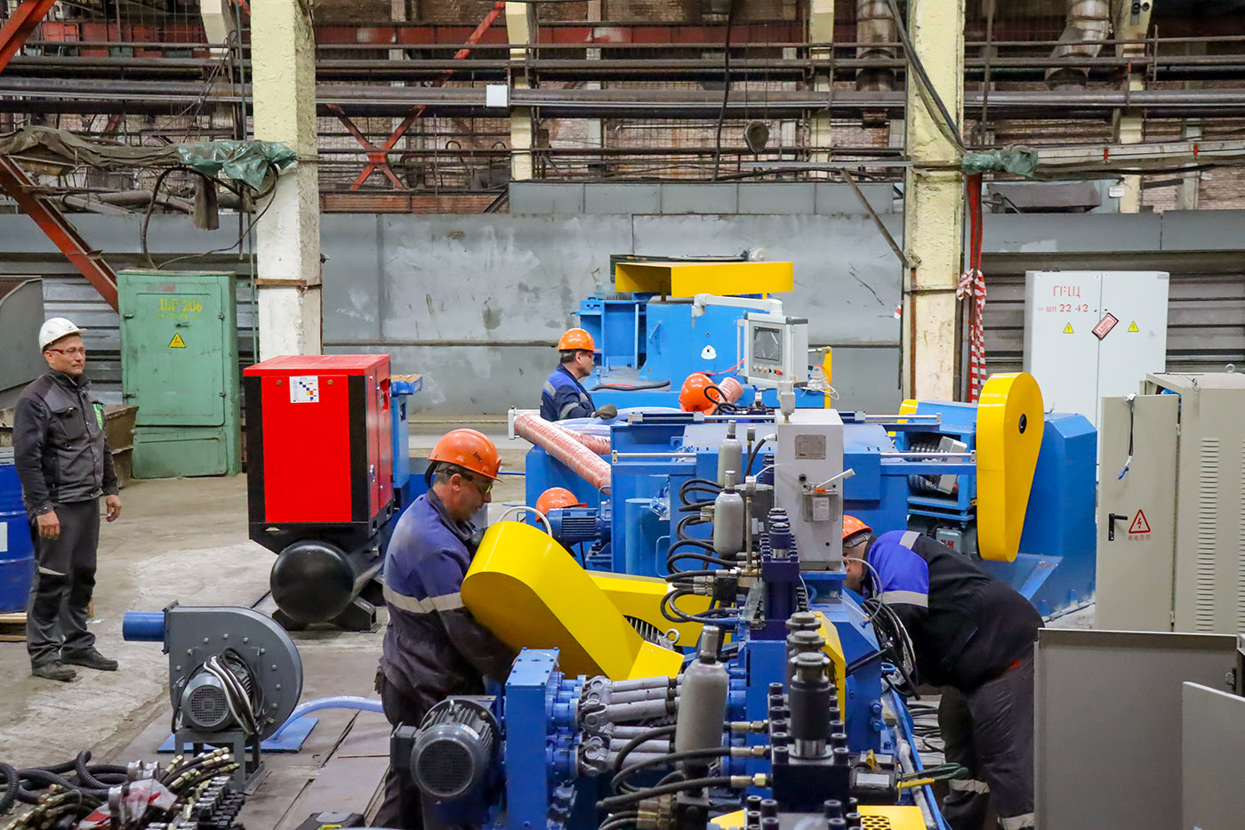 На БМК монтируют новую линию обточки и шлифовки поверхности проволоки