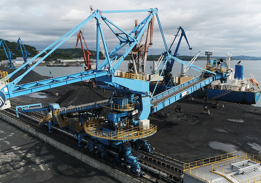 В Торговом порту Посьет идет реализация проекта строительства ветрозащитных экранов