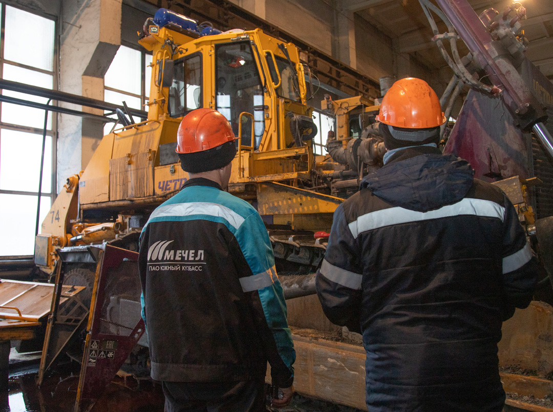 Производитель бульдозеров «Четра» провел обучение на «Южном Кузбассе»